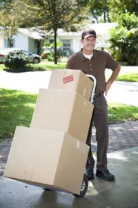 professional-mover-with-boxes